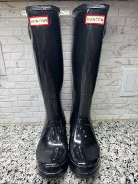 Hunter Glossy Black Knee-High Rain Boots